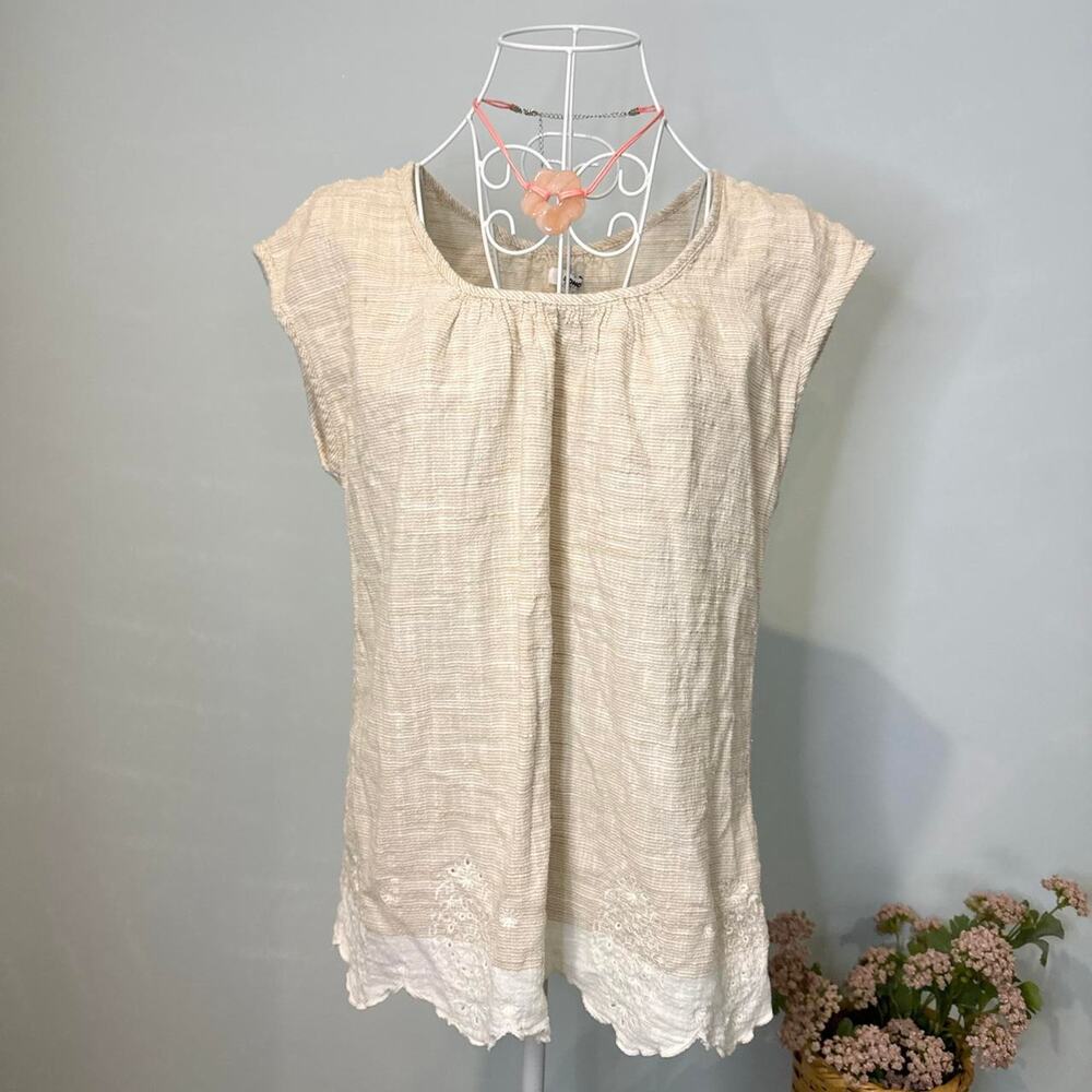 Stunning tan and white lace vintage y2k babydoll top